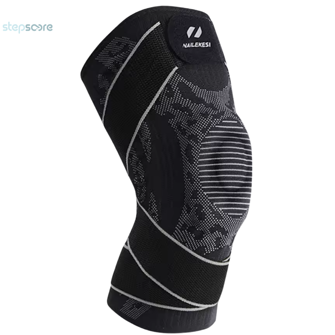 Titan Knie Brace in zwart – vooraanzicht