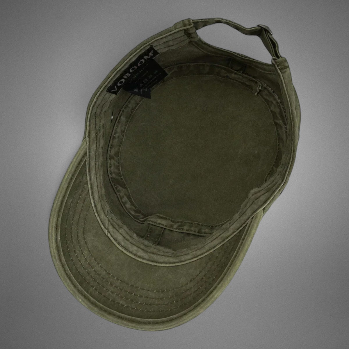 Canvas Scout™ Pet in legergroen – binnenkant met lichte schaduw