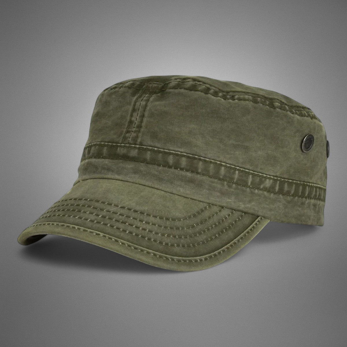 Canvas Scout™ Pet in legergroen – zijkant met lichte schaduw